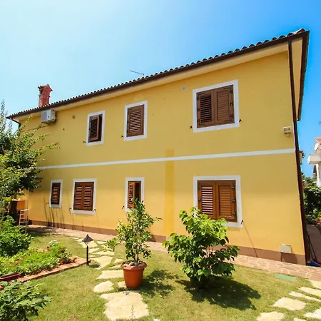 Alenka Novigrad Istria